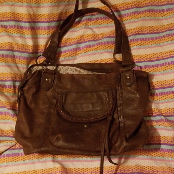 American Eagle Outfitters Handbags - American eagle hang bag